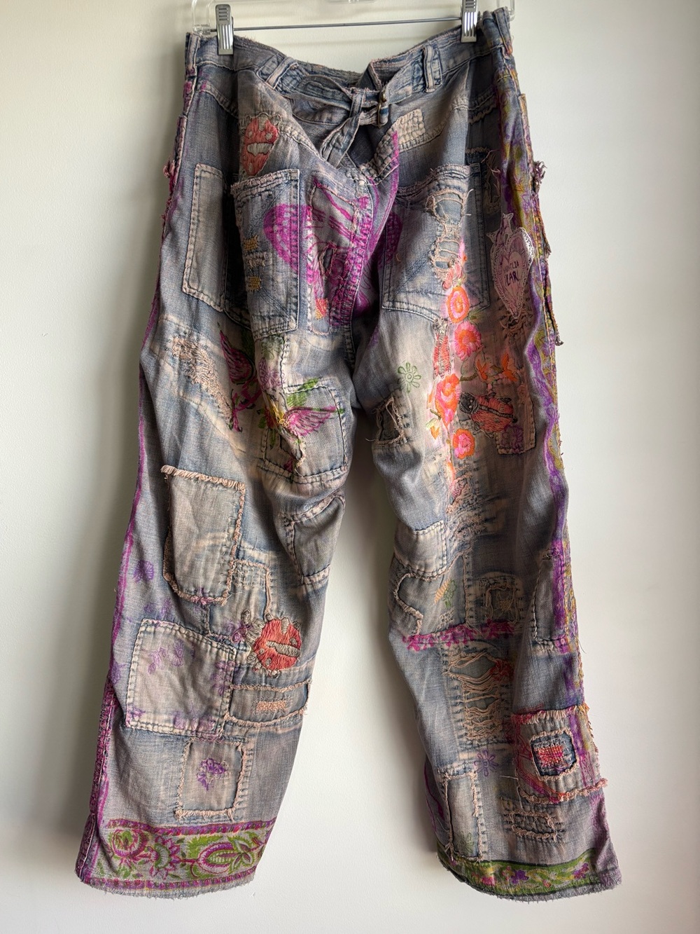 Magnolia Pearl Ladybug Musette Denims
💕RARE FIND 💕SOLD OUT 🐞 - Picture 5 of 9